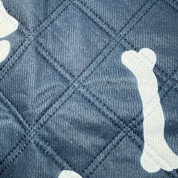 Medium reusable Pet waterproof pad approx 23.5x18”washable great for doorway - Picture 2 of 8